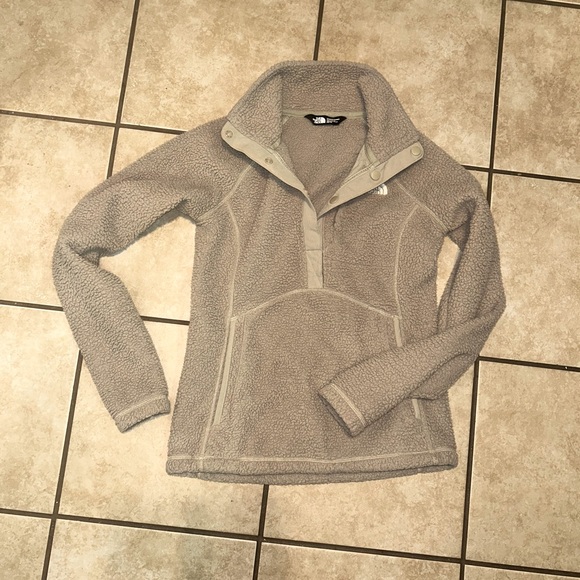 The North Face Tops - The North Face Sherpa pullover xs